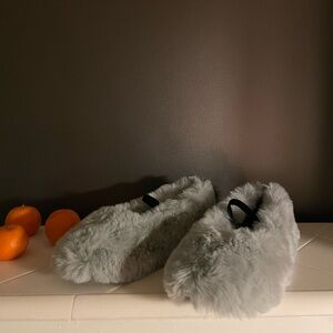 BNWT Plush ballet flats (sz 37/7)